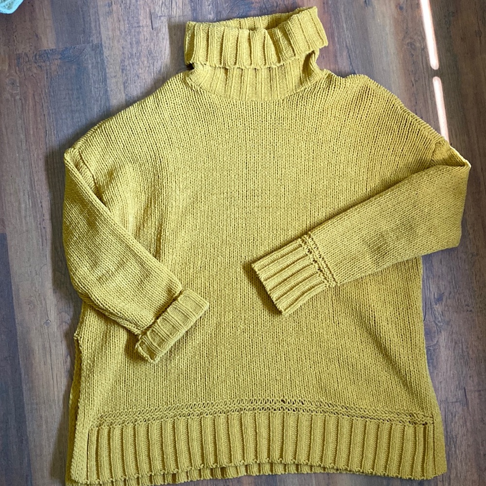 Super soft Aeire cow neck sweater!